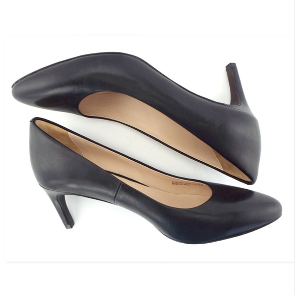 Cole Haan Black Leather Almond Toe Classic Pumps 9 - Picture 4 of 8